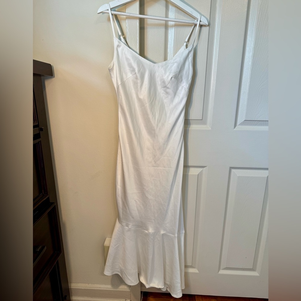 Lulu's white dress